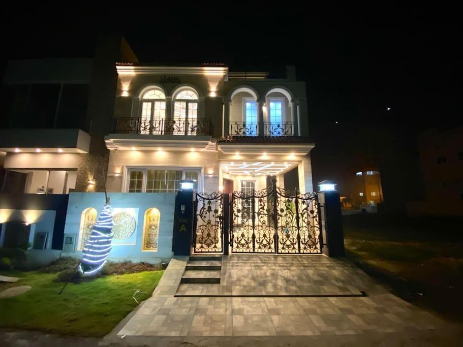 Modern Luxury Home Dha Lahore Exterior foto